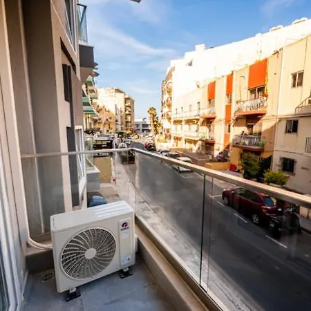 Modern 1br Qawra Steps From The By Hostmt Apartamento *