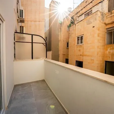 Apartamento Modern 1br Qawra Steps From The By Hostmt St Paul's Bay