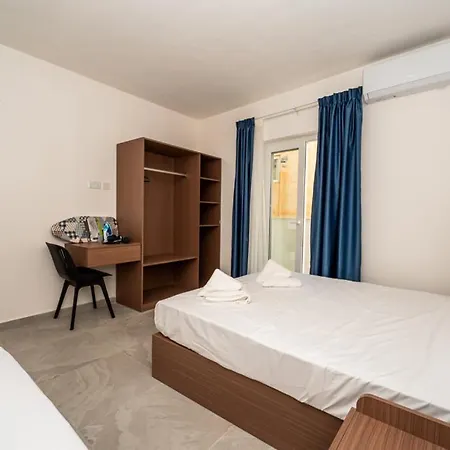 Modern 1br Qawra Steps From The By Hostmt * St. Paul's Bay