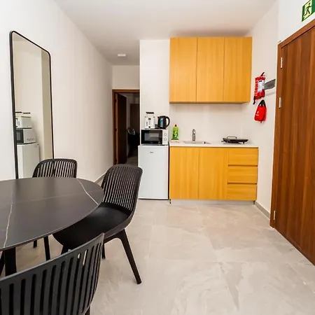 Modern 1br Qawra Steps From The By Hostmt Apartment
