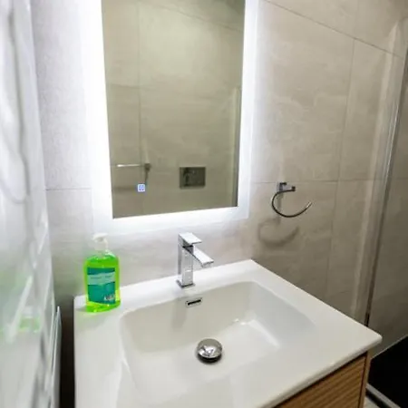 Modern 1br Qawra Steps From The By Hostmt Apartamento St Paul's Bay