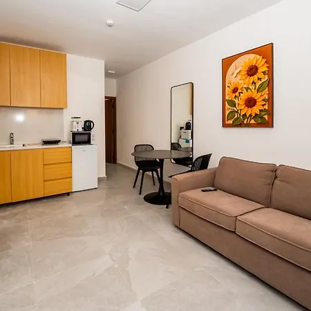 Modern 1br Qawra Steps From The By Hostmt * St. Paul's Bay