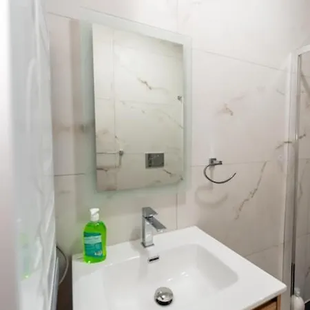 Modern 1br Qawra Steps From The By Hostmt * St Paul's Bay