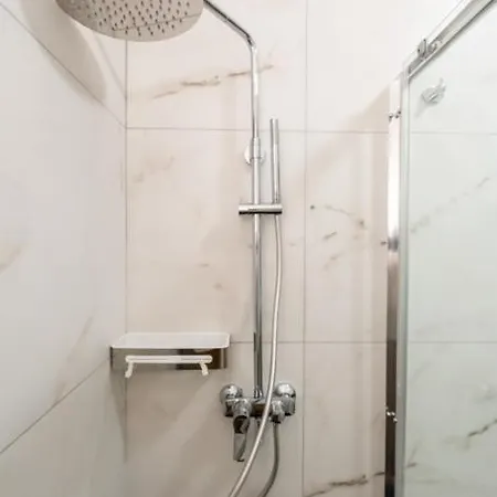 Modern 1br Qawra Steps From The By Hostmt *