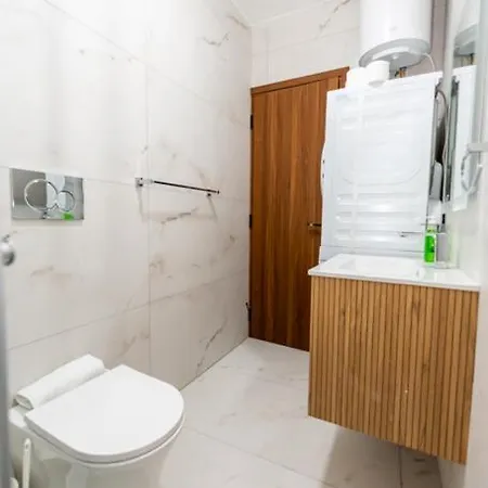 Apartamento Modern 1br Qawra Steps From The By Hostmt *