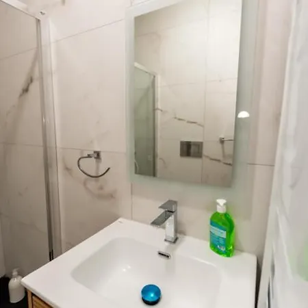 Apartament Modern 1br Qawra Steps From The By Hostmt St. Paul's Bay