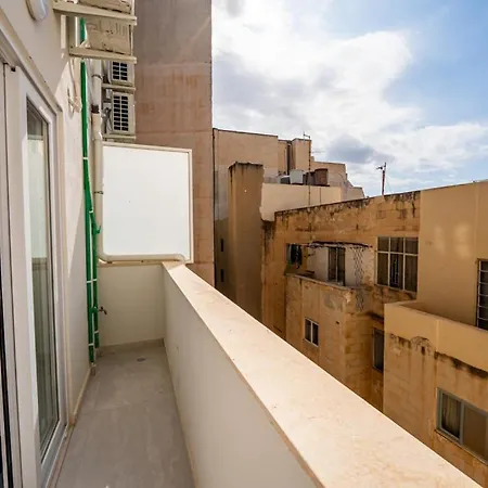 Modern 1br Qawra Steps From The By Hostmt *