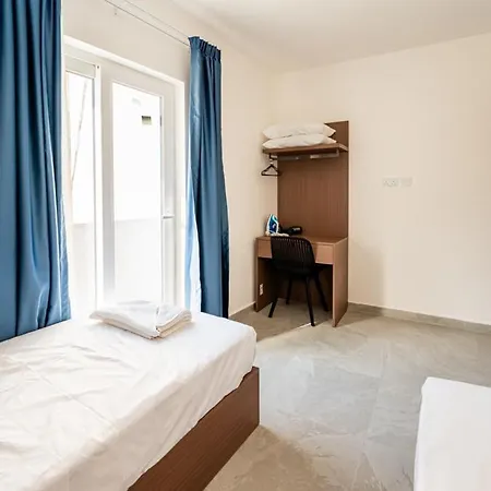 Modern 1br Qawra Steps From The By Hostmt Apartamento