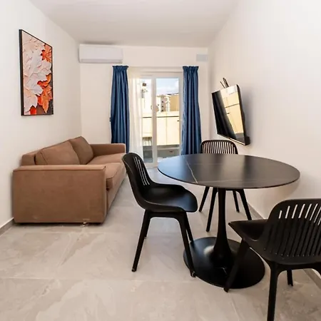 Apartamento Modern 1br Qawra Steps From The By Hostmt *