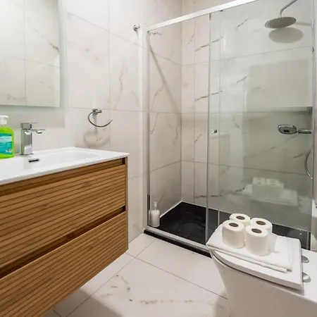 Modern 1br Qawra Steps From The By Hostmt * St Paul's Bay